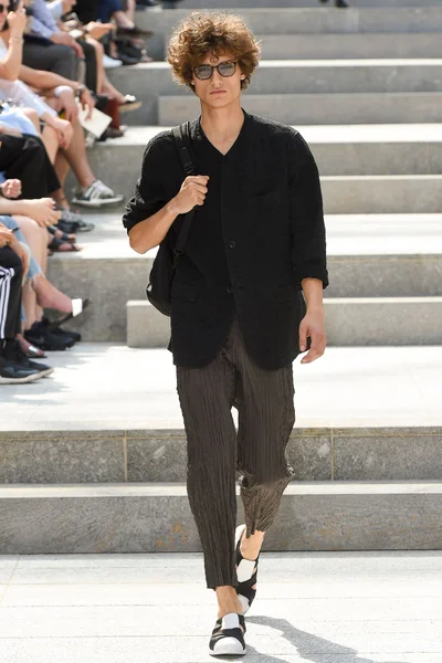 Look 6